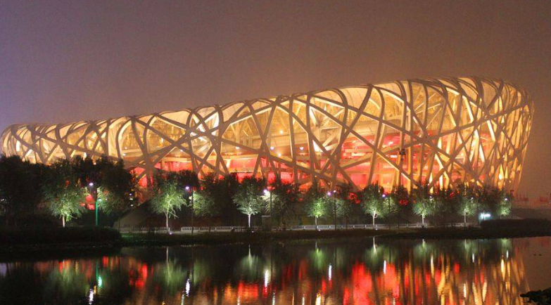 漫谈北京奥运建筑之韵：解析鸟巢与水立方的独特之美